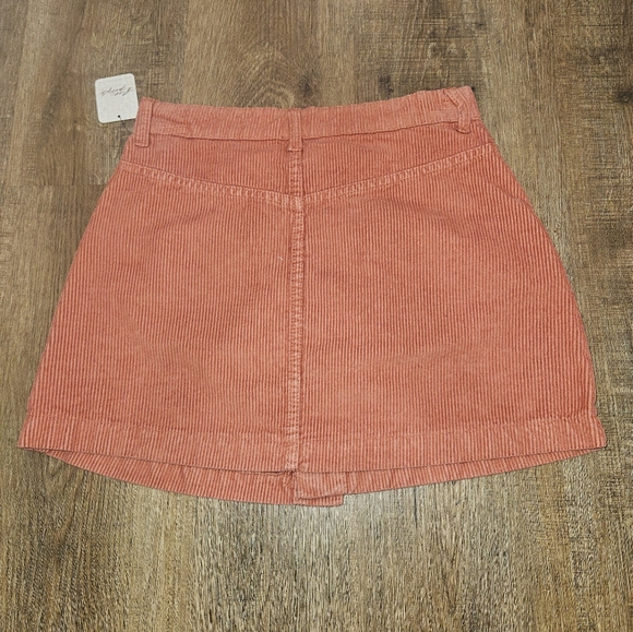 NWT FREE PEOPLE Corduroy myrrh pale rust mini skirt, Size 2 - Picture 6 of 9